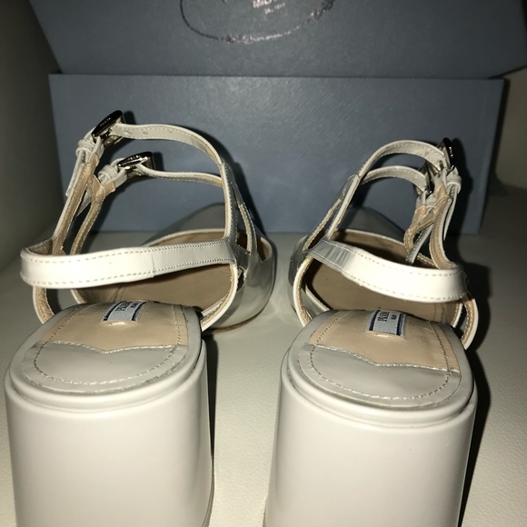 Prada - Picture 3 of 8